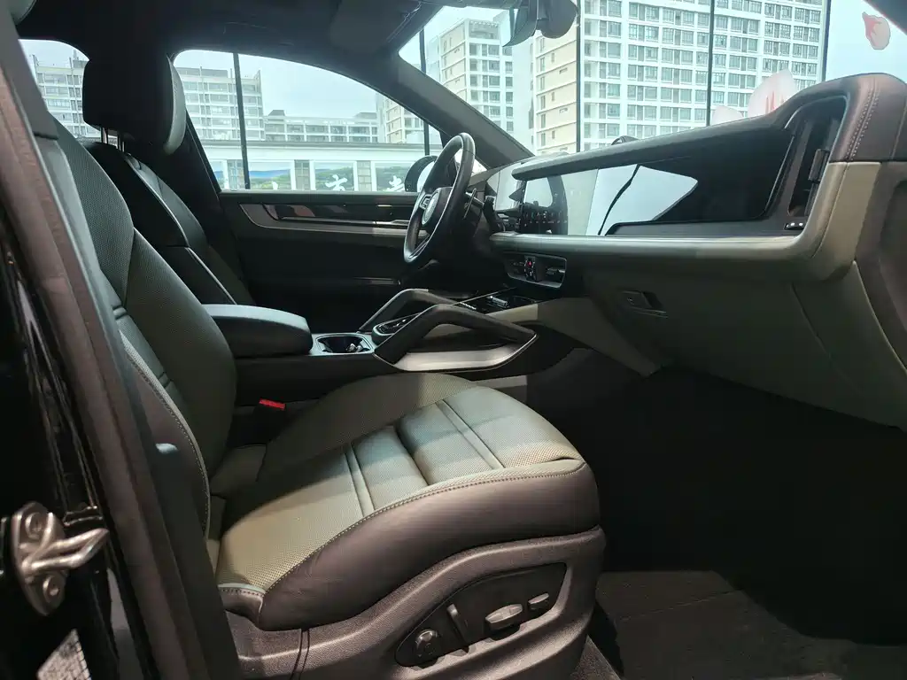 Porsche Cayenne 2024