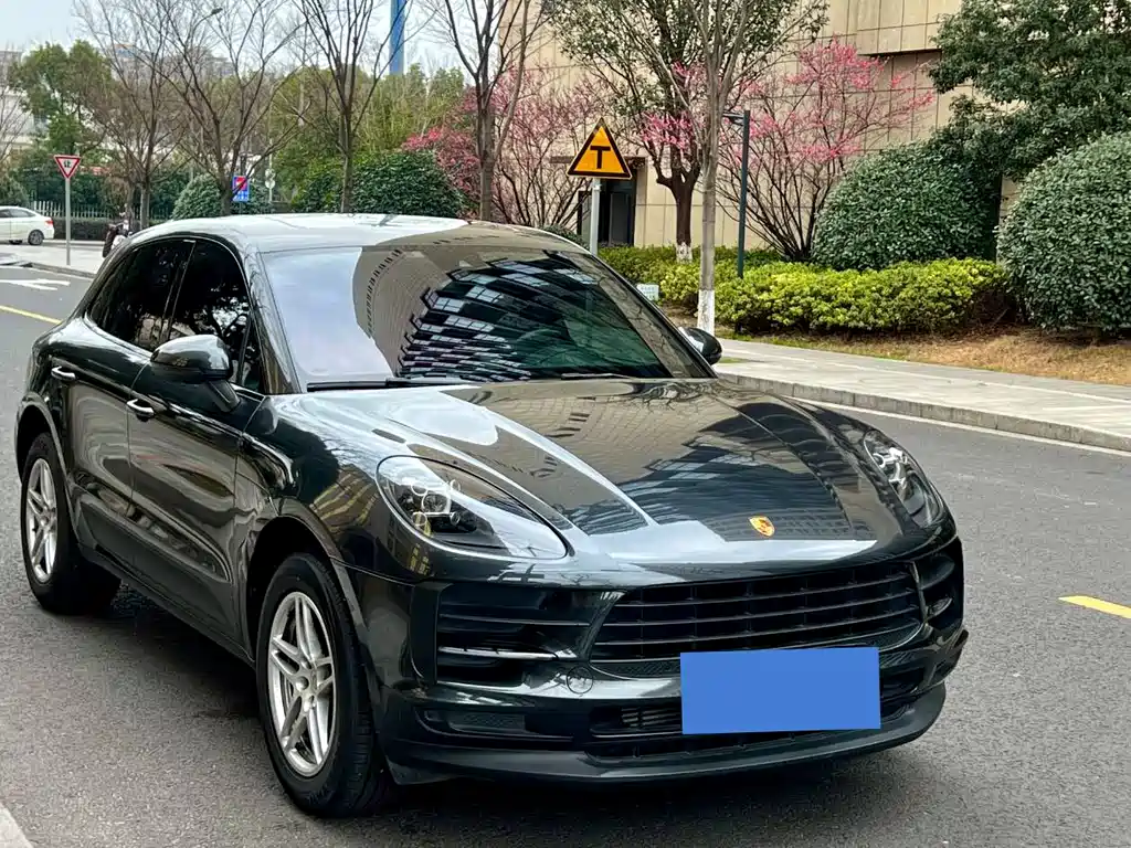 Porsche Macan 2021
