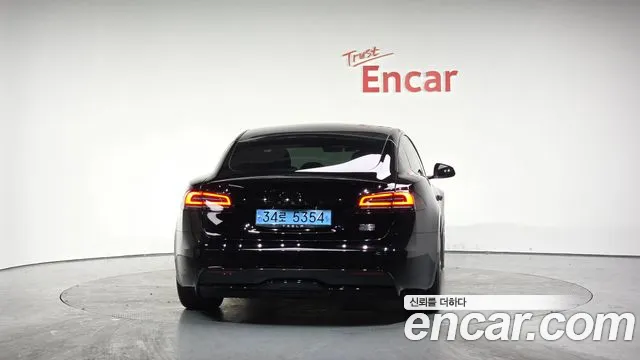 Tesla Model S 2023