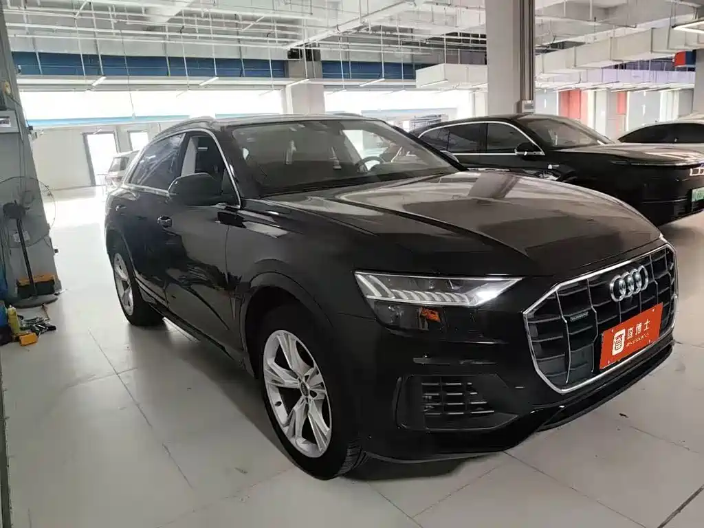 Audi Q8 2021