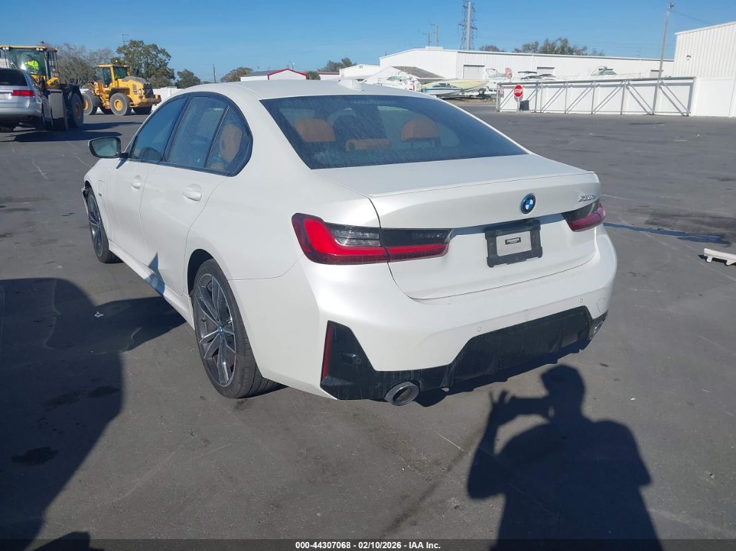 BMW 3 серии 2023