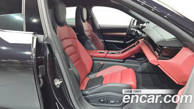 Porsche Taycan 2024