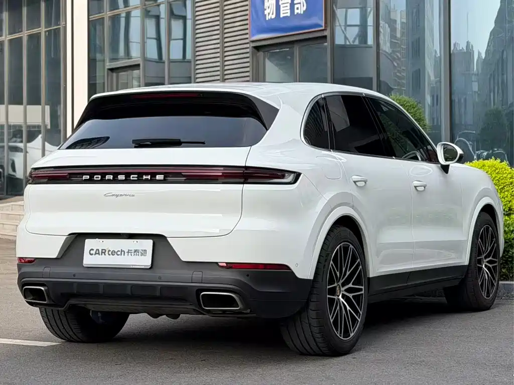 Porsche Cayenne 2024