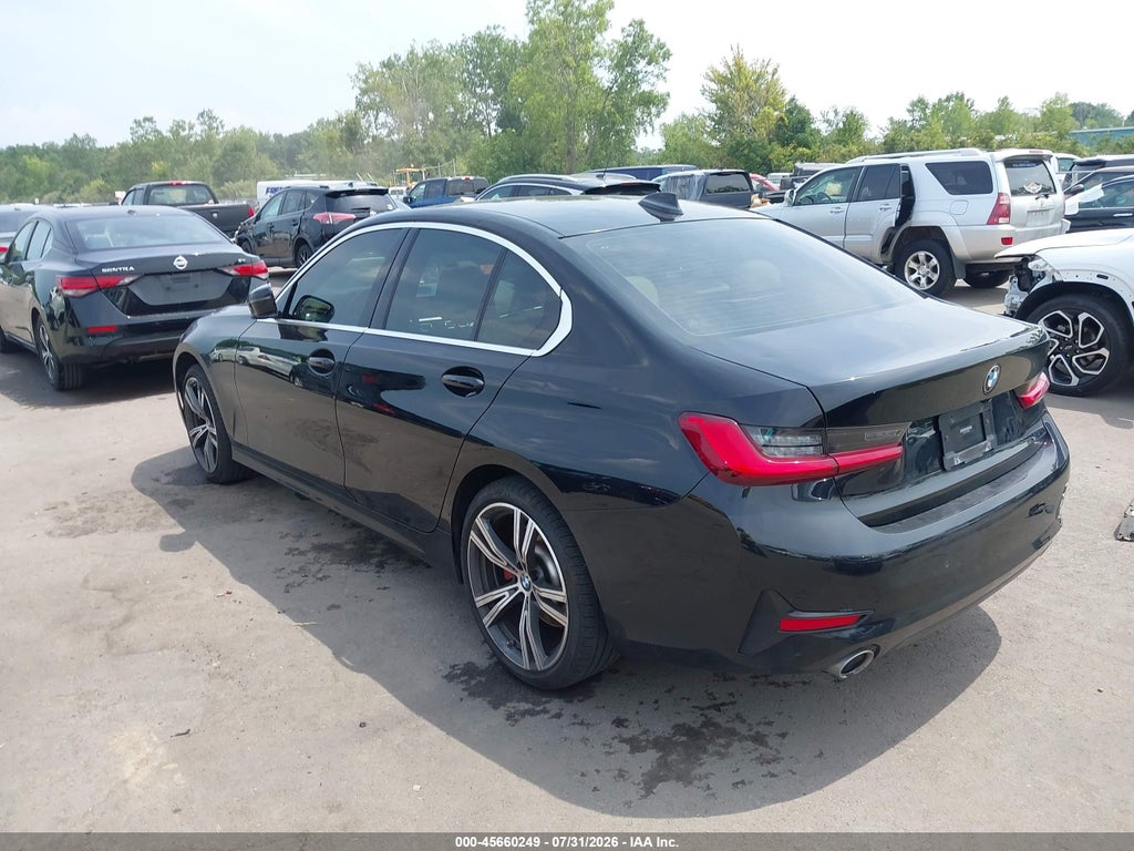 BMW 330 2021