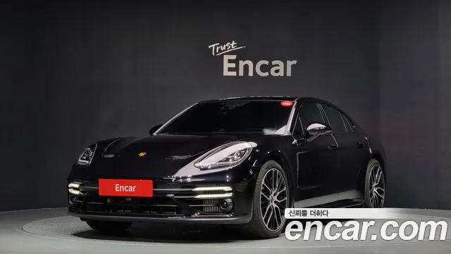 Porsche Panamera 2023