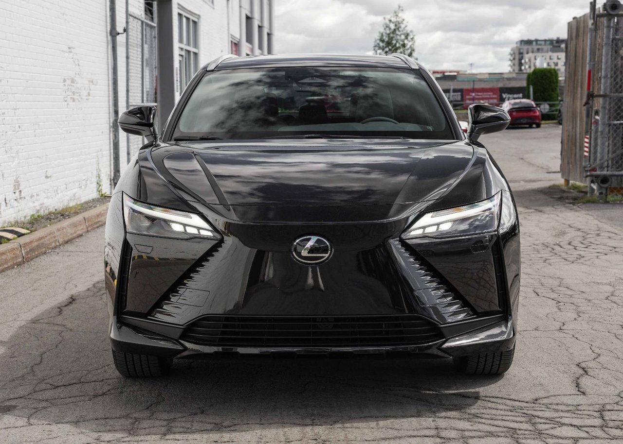 Lexus RZ 2025