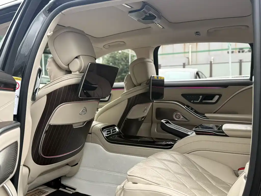 Mercedes-Benz Maybach S-Класс 2023