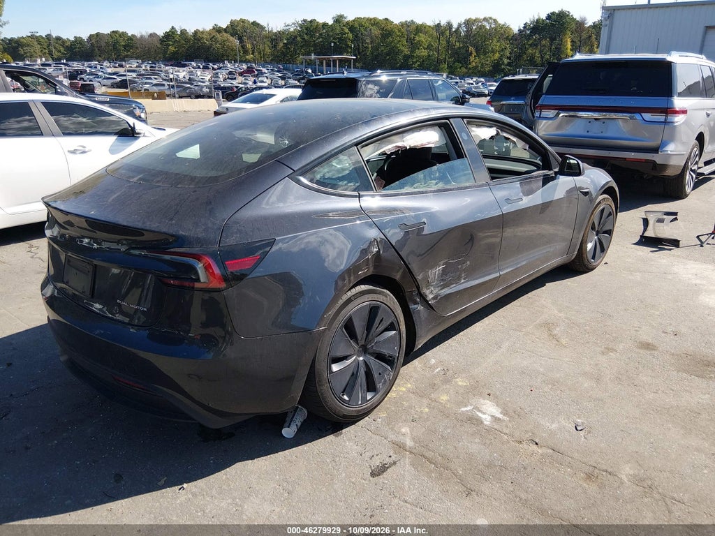 Tesla Model 3 2024