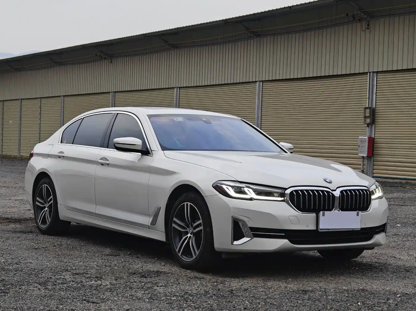 BMW 5 серии 2023