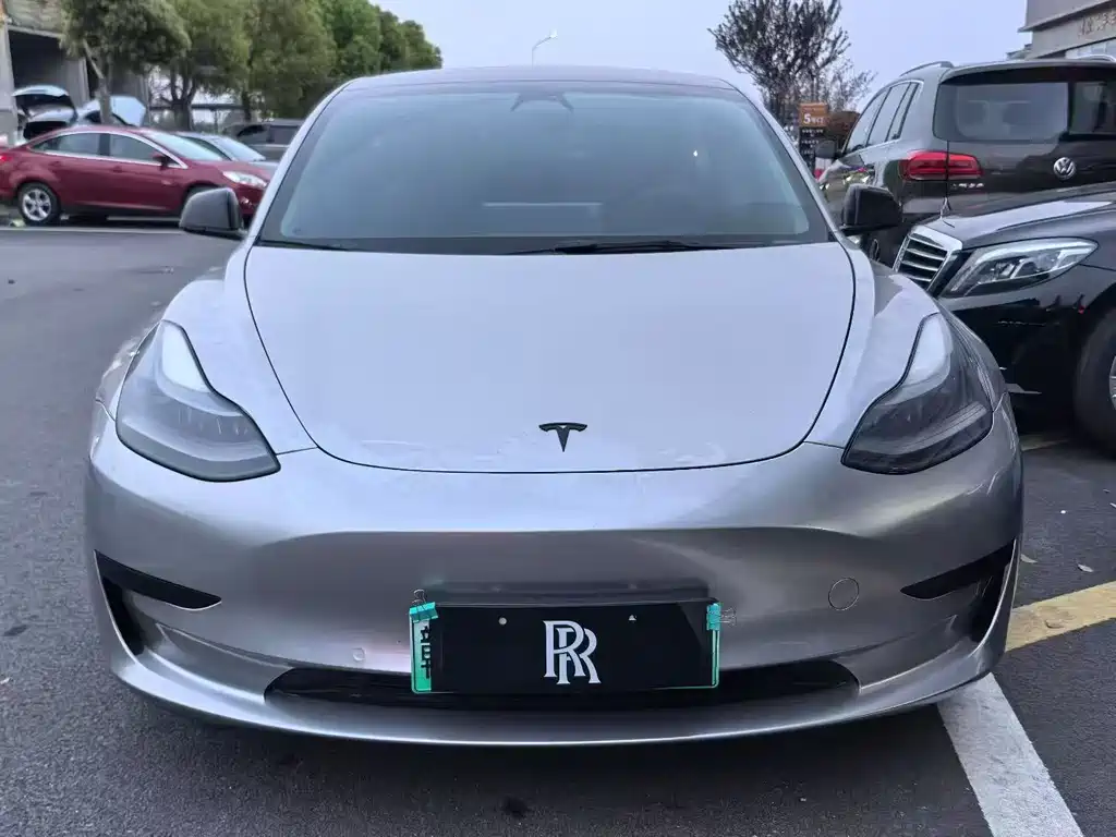 Tesla Model 3 2022