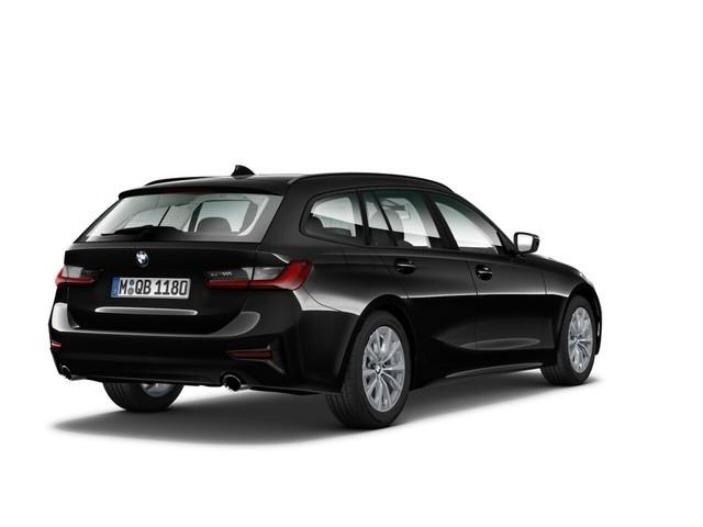 BMW 318 2022