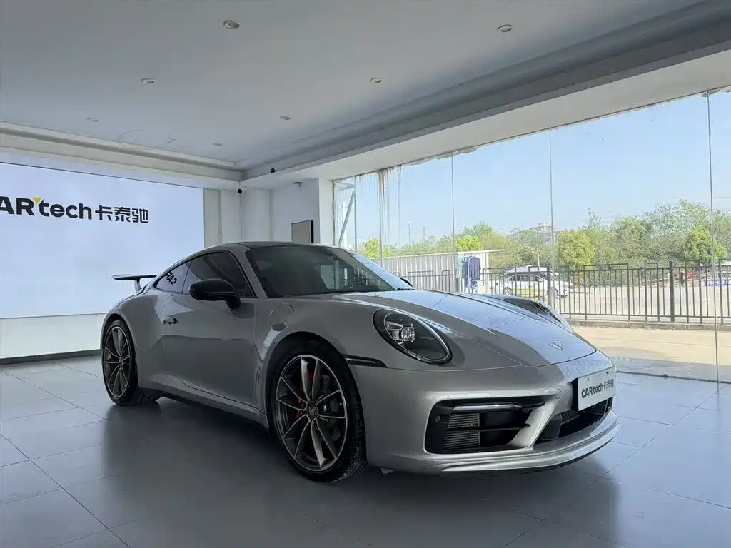 Porsche 911 2023