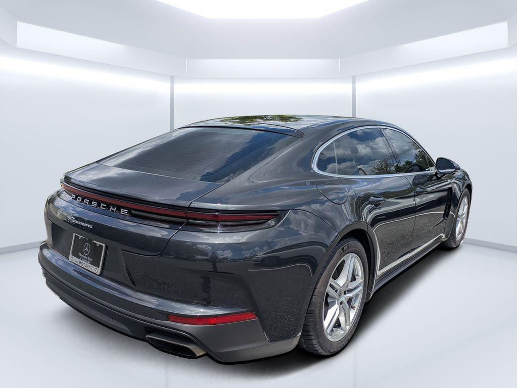 Porsche Panamera 2025