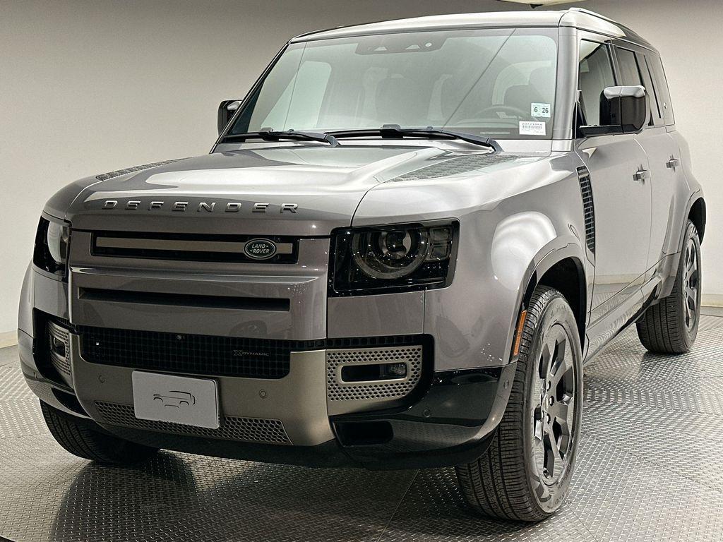 Land Rover Defender 2022