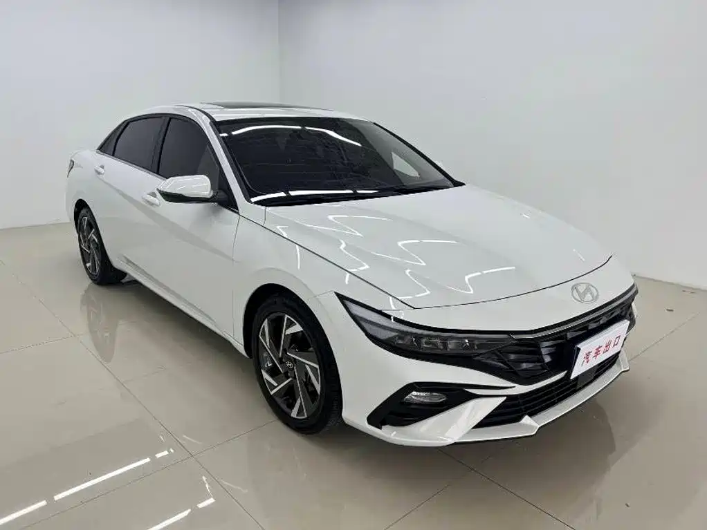 Hyundai Elantra 2023