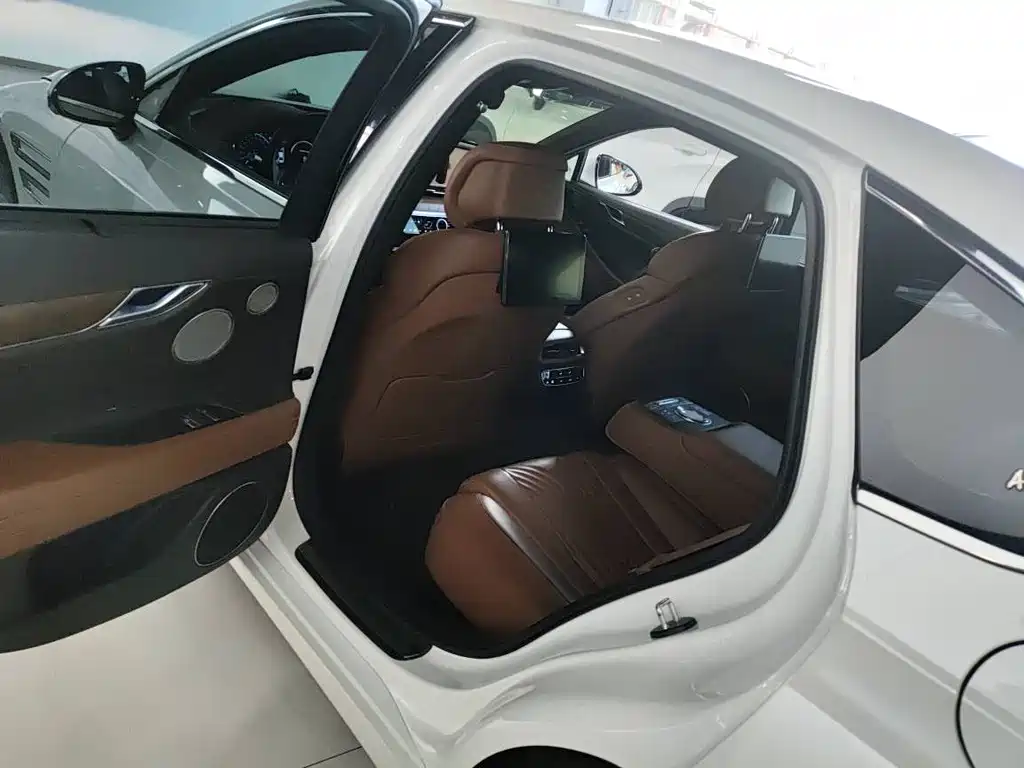 Genesis G80 2021