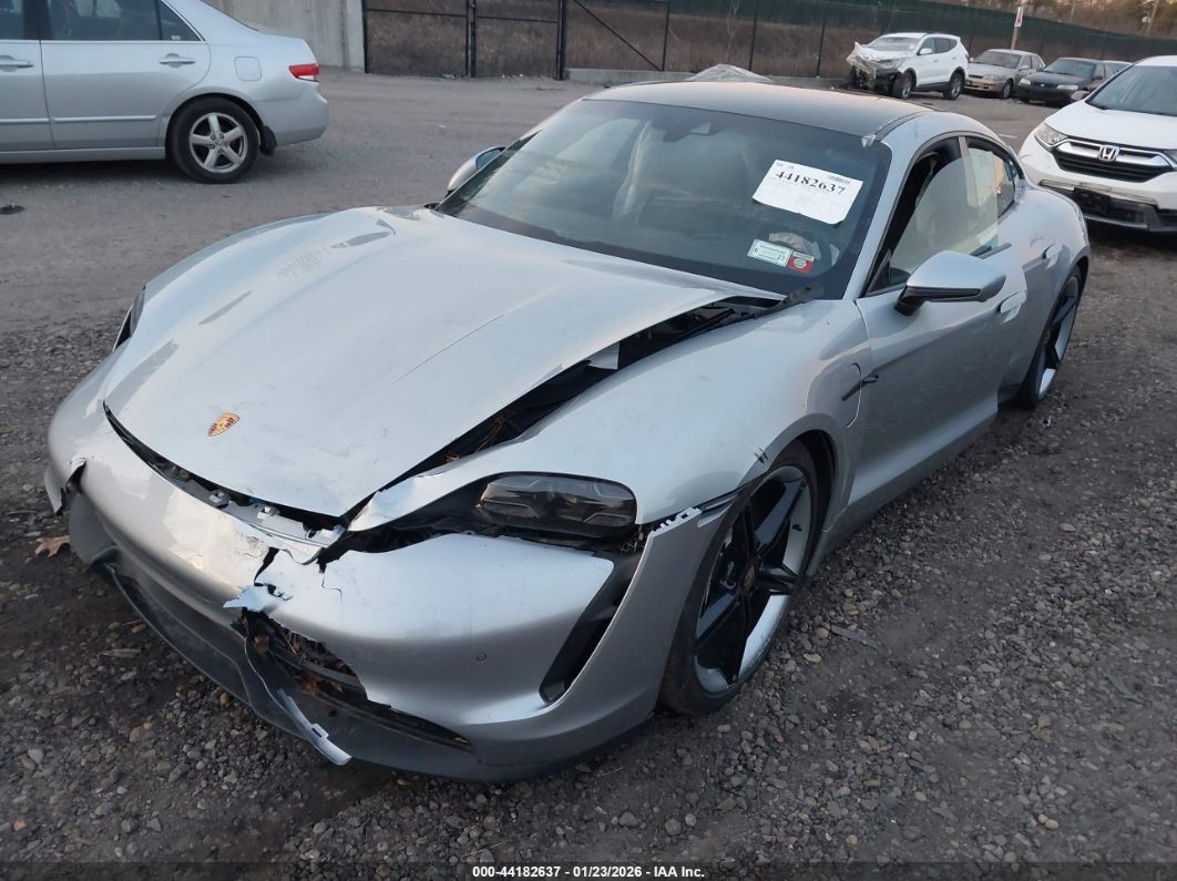 Porsche Taycan 2021