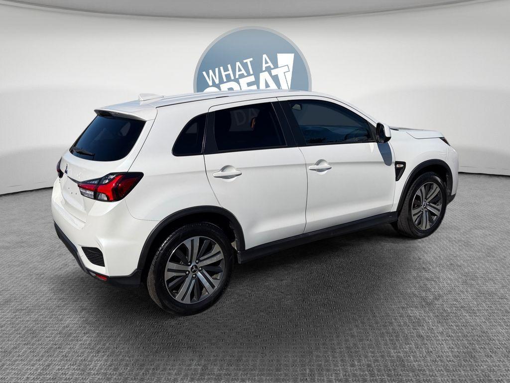 Mitsubishi Outlander Sport 2021