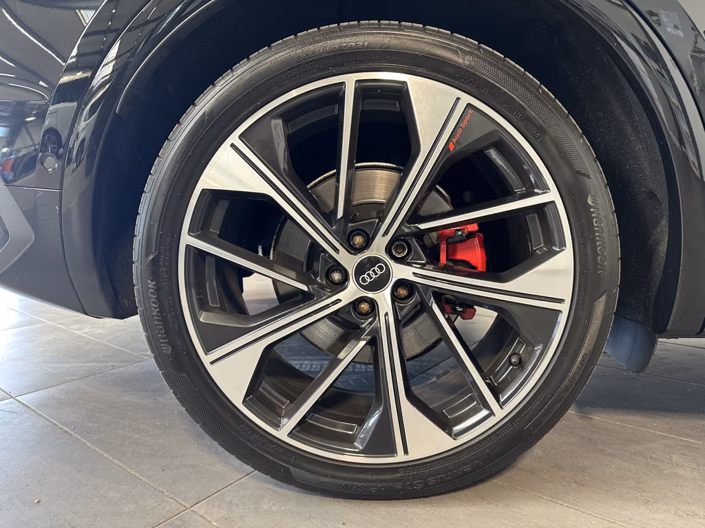 Audi SQ5 2022