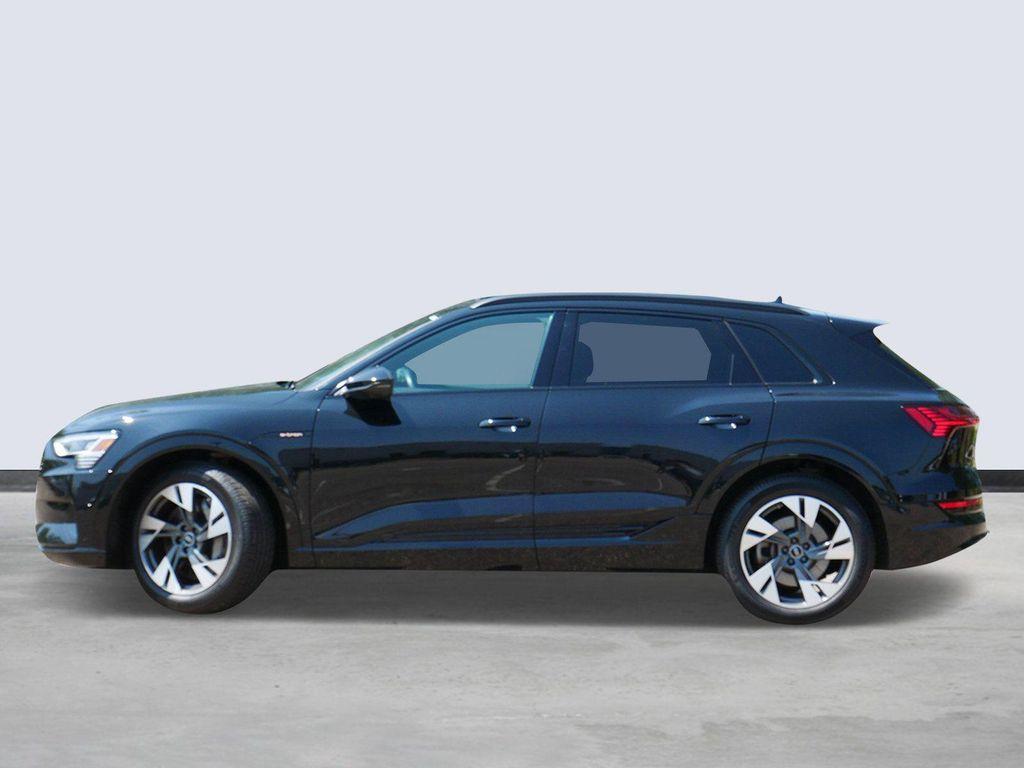 Audi e-tron 2023
