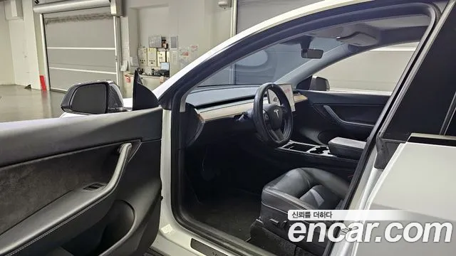 Tesla Model Y 2021