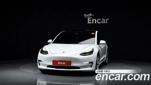 Tesla Model 3 2022