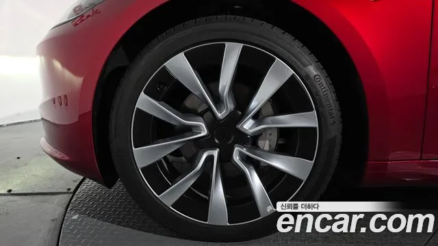 Tesla Model 3 2024