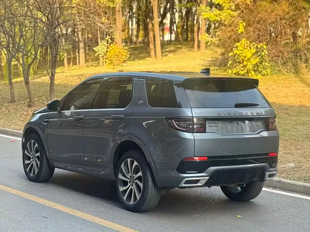 Land Rover Discovery Sport 2021