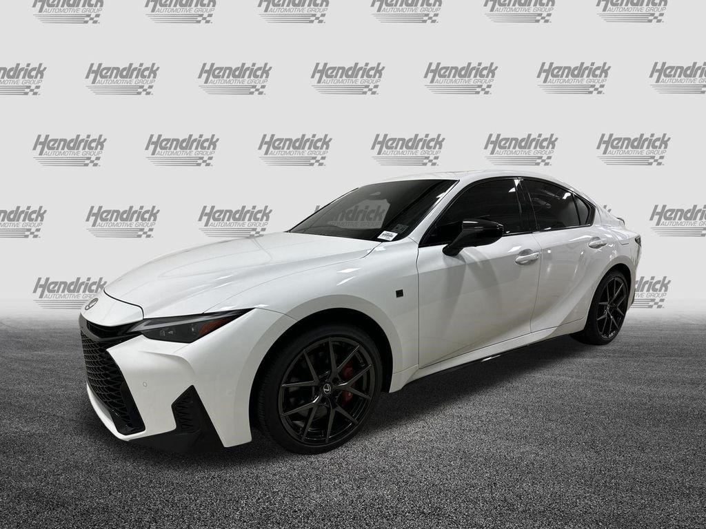 Lexus IS 2026