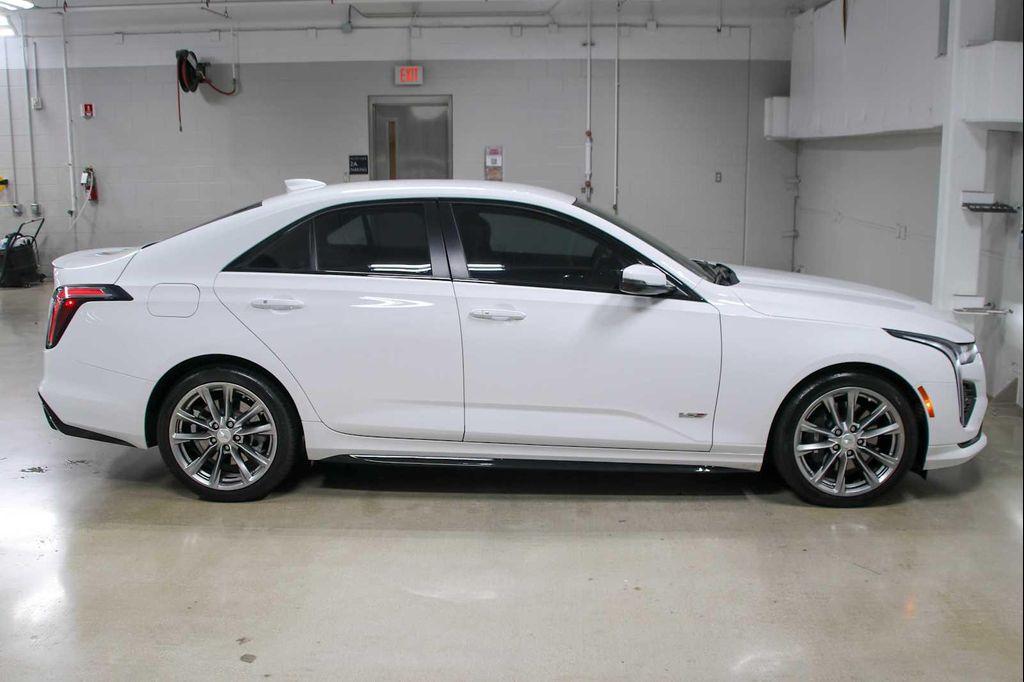 Cadillac CT4-V 2024