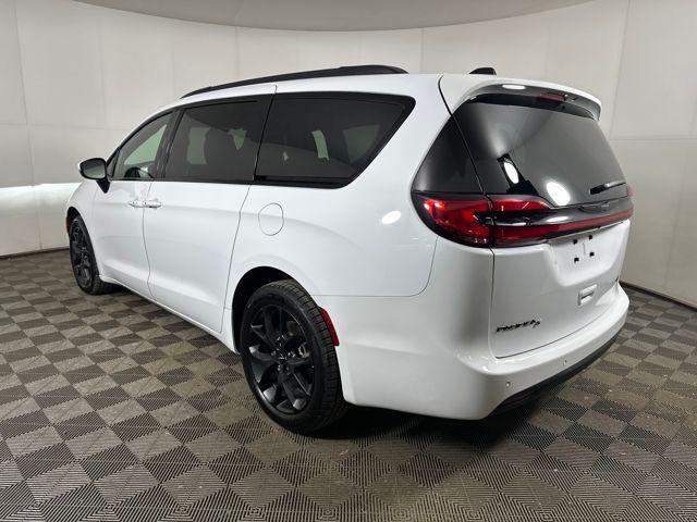 Chrysler Pacifica 2023