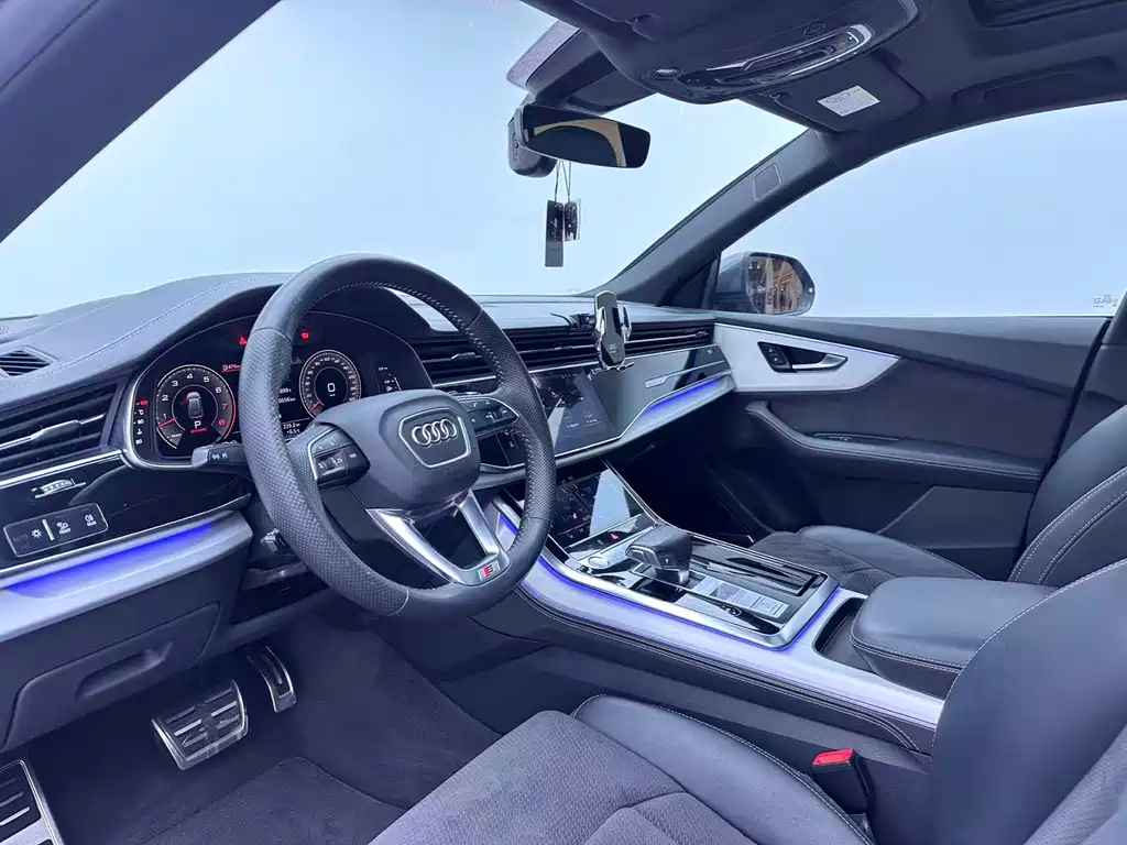 Audi Q8 2020