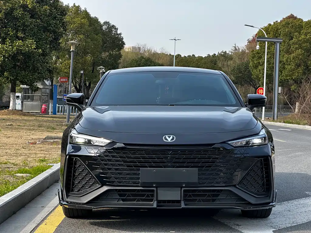 Changan UNI-V 2023