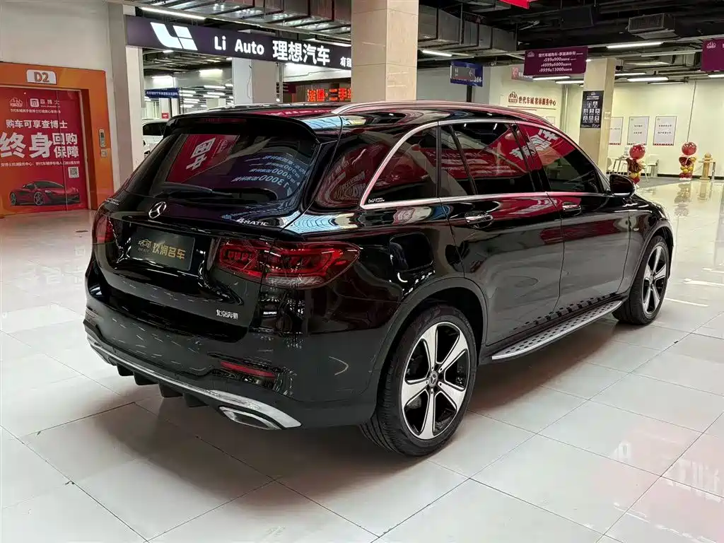 Mercedes-Benz GLC 2023
