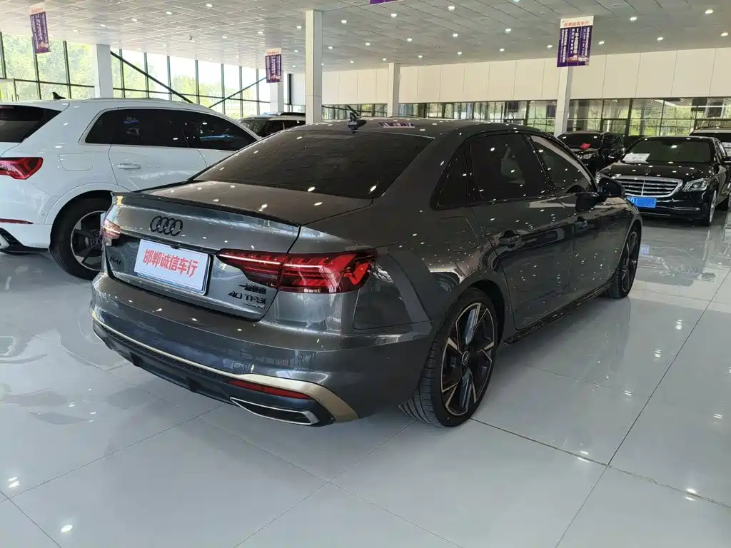 Audi A4 2024