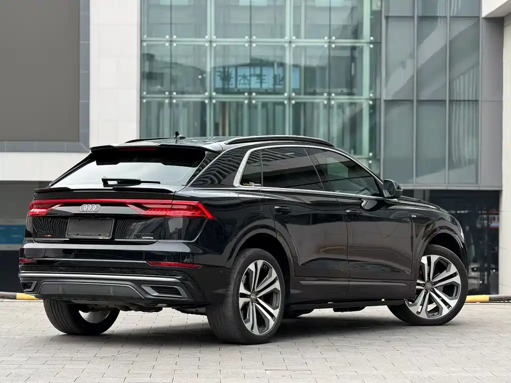 Audi Q8 2020