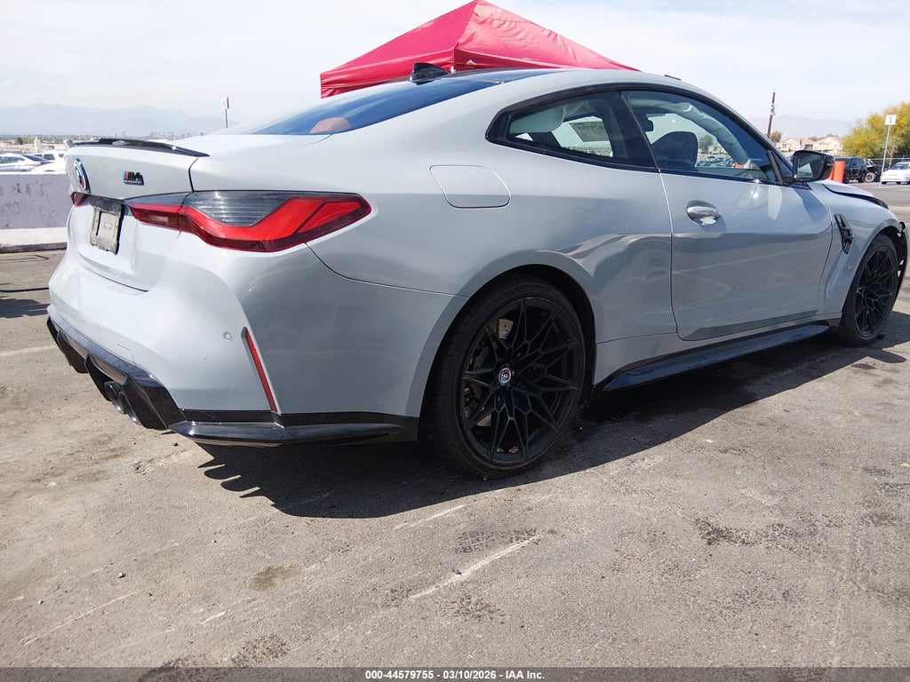 BMW M4 2023