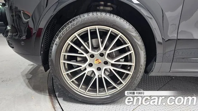 Porsche Cayenne 2023