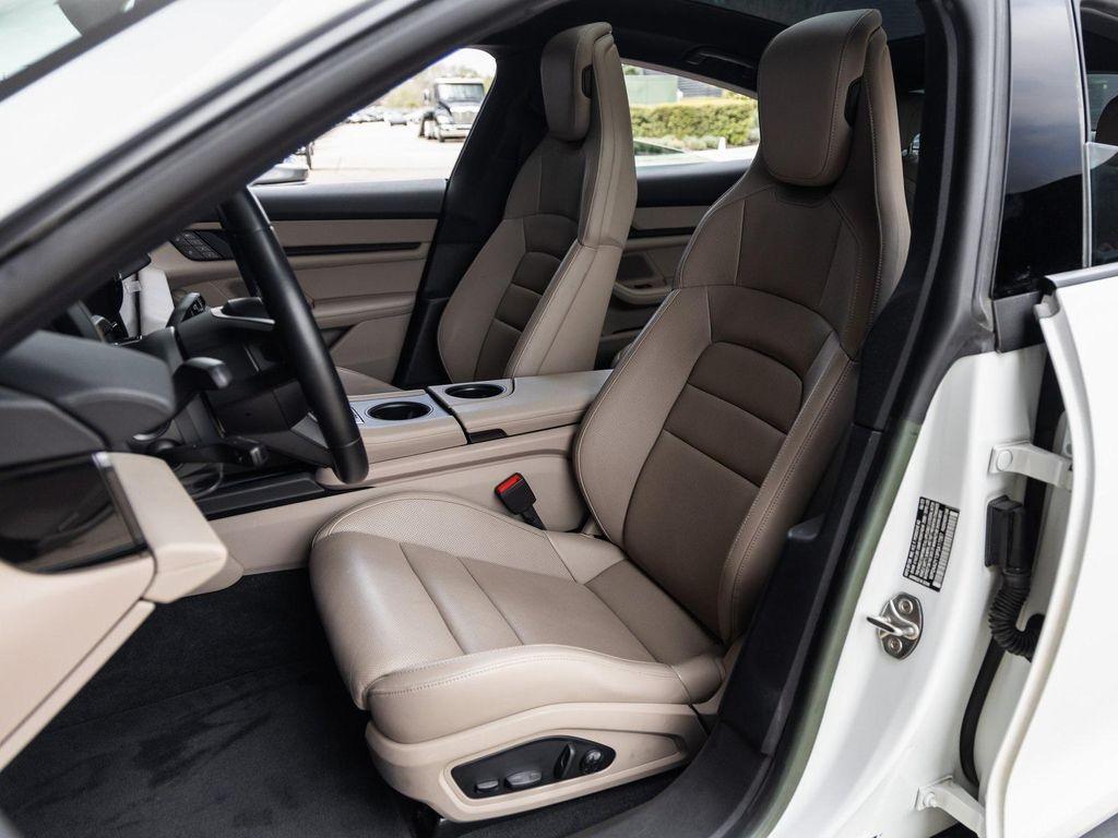 Porsche Taycan 2023