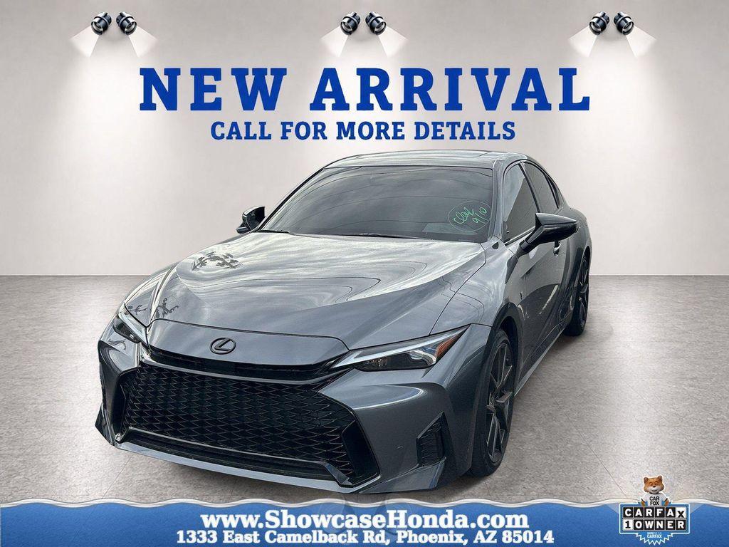 Lexus IS 2026