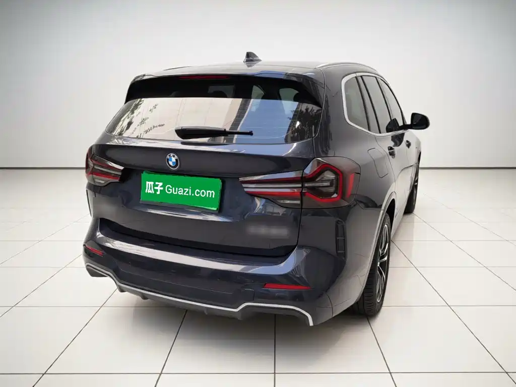 BMW iX3 2023