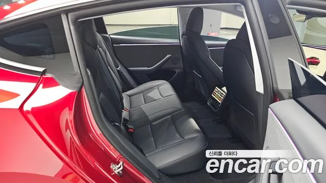 Tesla Model 3 2024