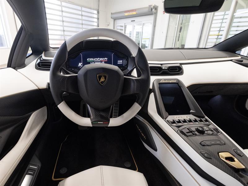 Lamborghini Countach 2022
