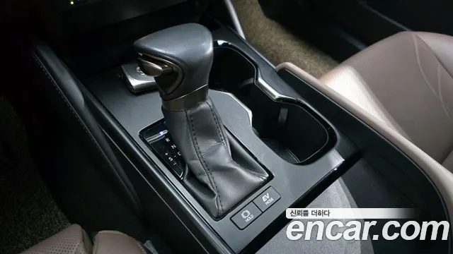 Lexus ES 2023