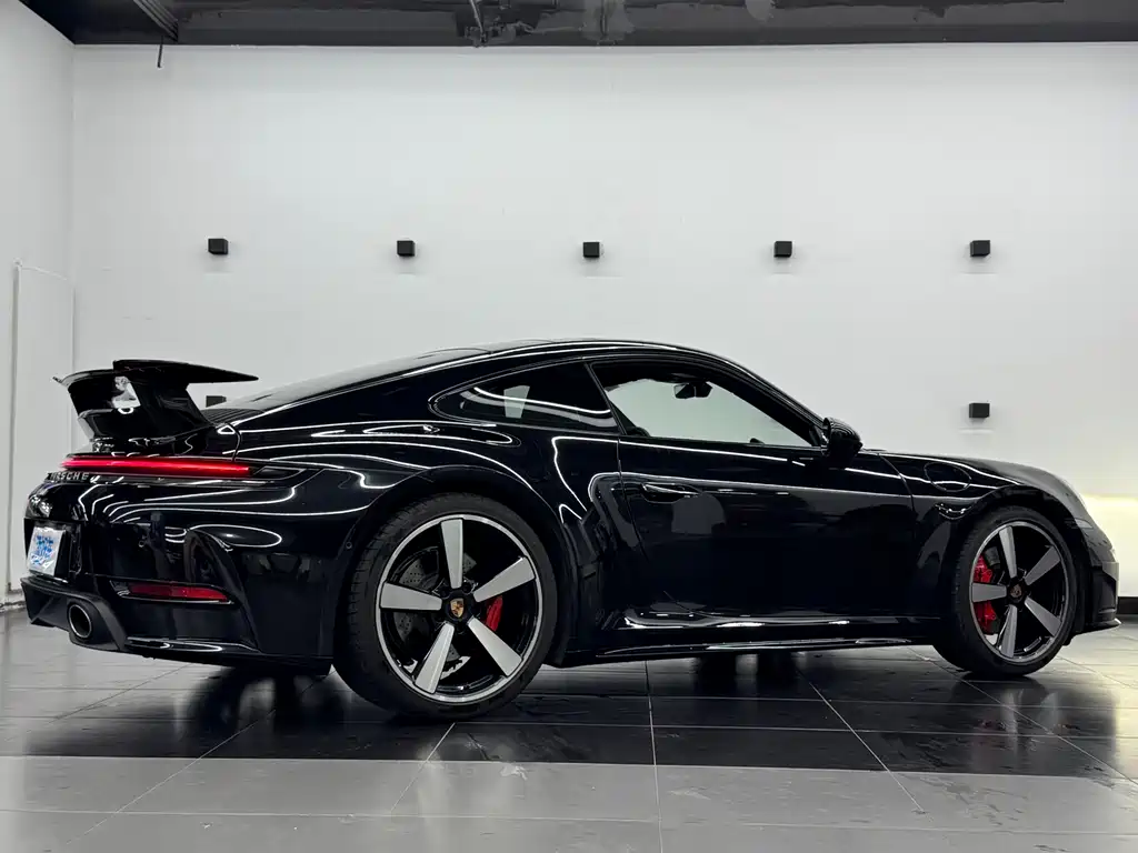 Porsche 911 2025