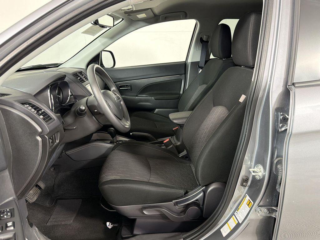 Mitsubishi Outlander Sport 2025