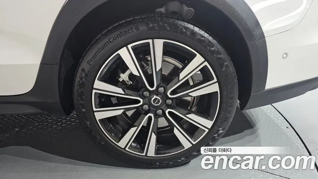 Volvo V60 2024