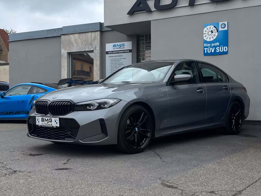 BMW 318 2022