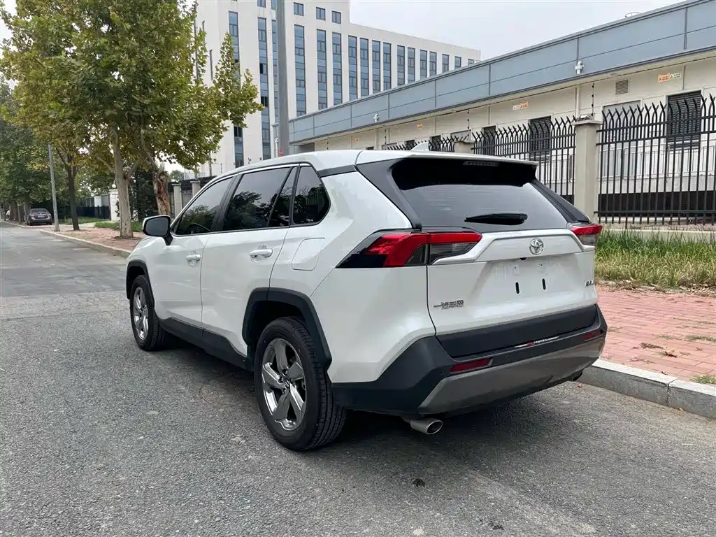 Toyota RAV4 2022