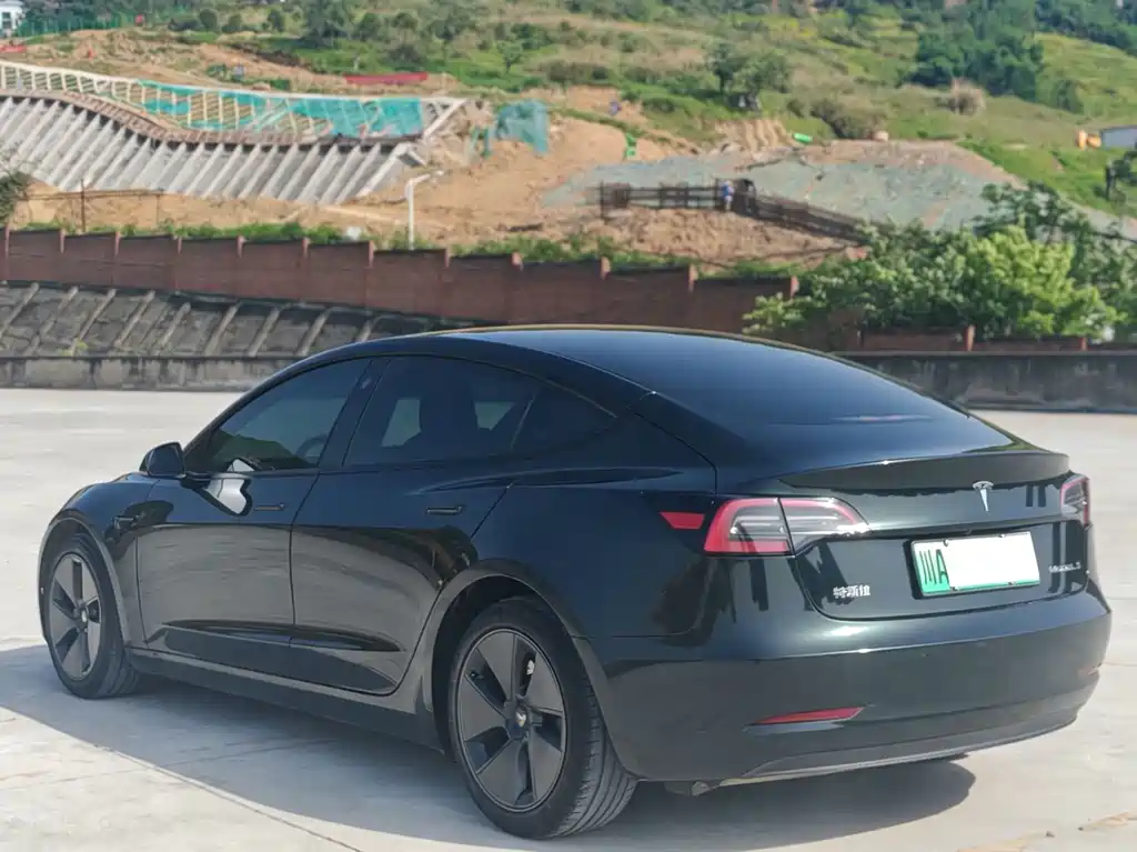 Tesla Model 3 2023